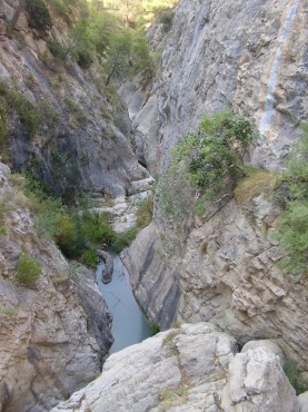 El gorg dels tolls per on ascendíem amb cordes fent ''tolling''.