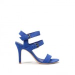 Sandalia azul de Zara