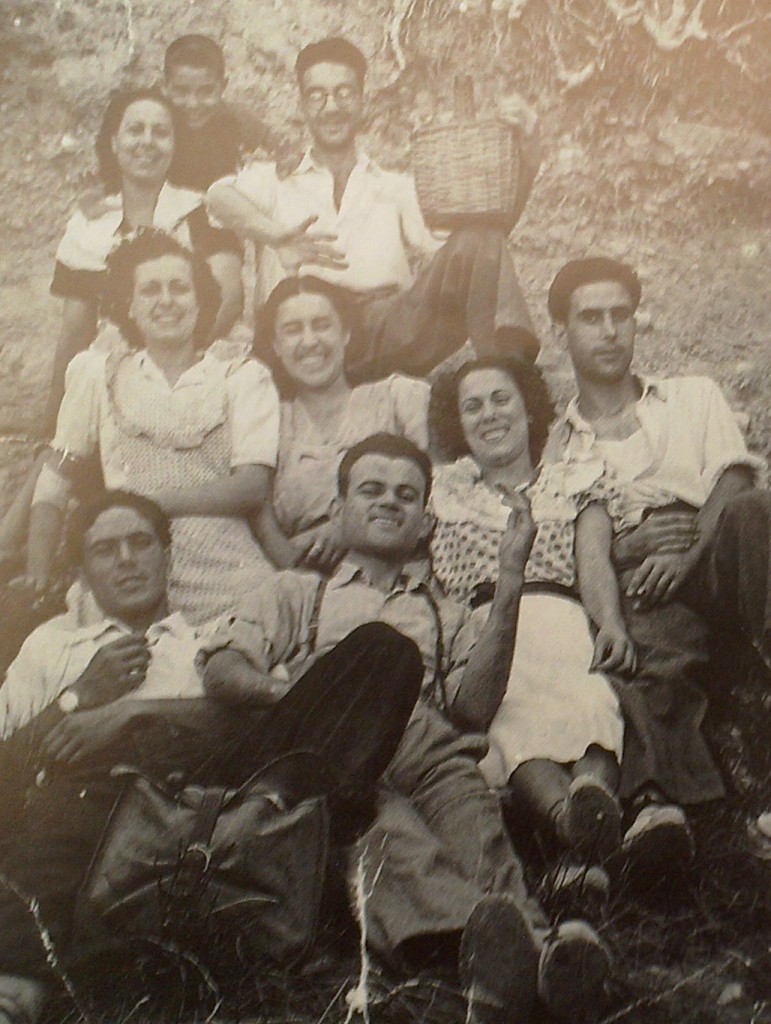 Año 1950. Teodora, Paco, Aldela, Boni, Mercedes, Rodriguez, Venus y Luis