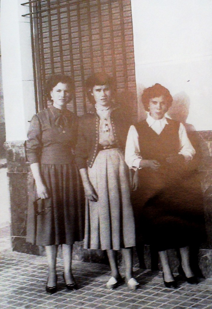 Maruja, Lola i Angelina. Any1957.
