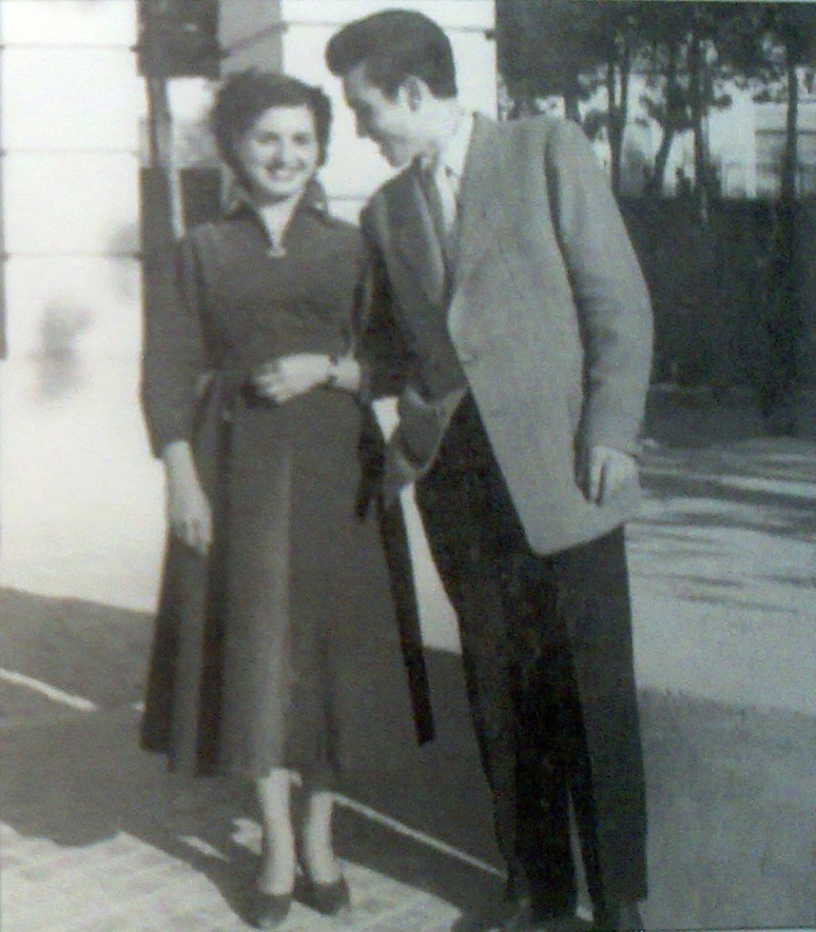 Gaspar y Carmen en la pinada de Primo de Rivera. Año 1955
