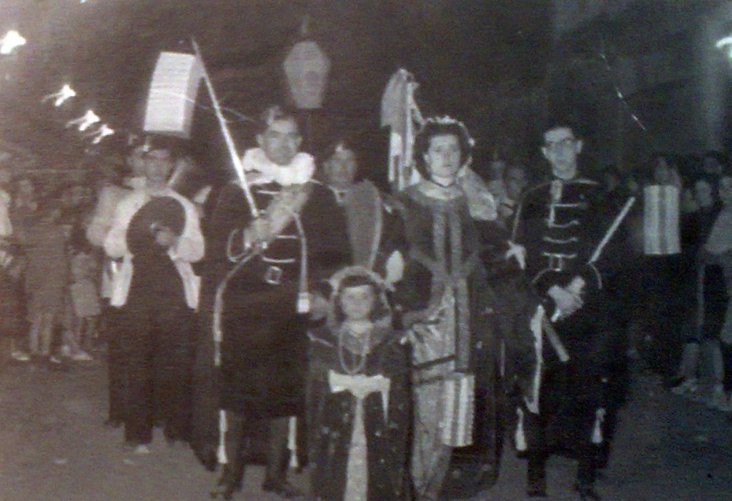 Fiestas de San Bonifacio. Año 1947. Abanderada de los Estudiantes Carmen Mollá