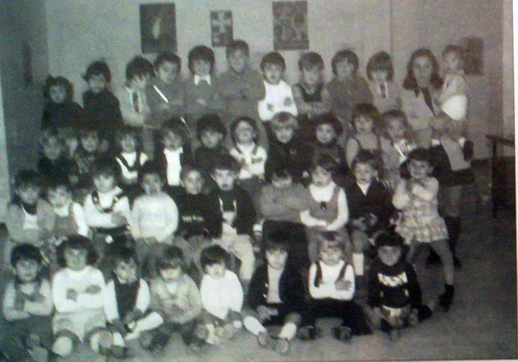 Año 1973. Grupo de niños en la guardería de Mª Tere.