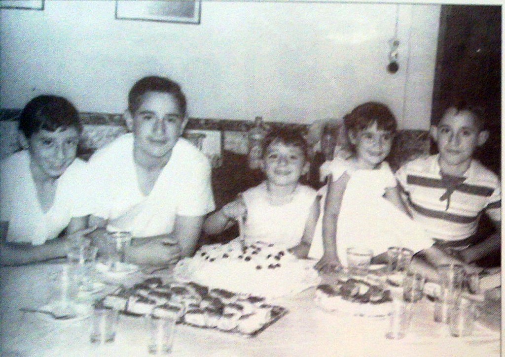 Año 1958. Fiesta de aniversario. Fini, Manuel, Mari Carmen Amor y Juanjo