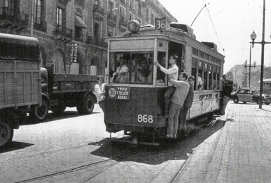 Tranvías en la Barcelona de los 60. Fuente Arnauphos