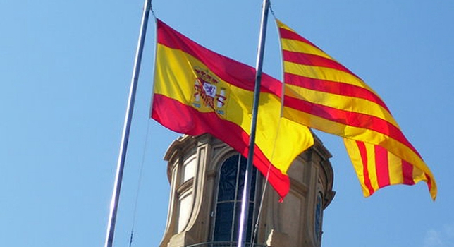 bandera española y catalana